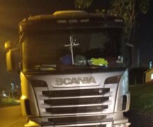 Polícia Militar prende mulher envolvida em sequestro e roubo de caminhão em Jundiaí