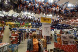 Supermercados esperam vender até 15% a mais do que em 2020, porém vendas on-line serão foco