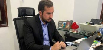 O prefeito de São Vicente, Kayo Amado (Podemos), usou as redes sociais na madrugada desse domingo (21) para dizer que a cidade está entrando em colapso na saúde