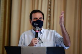 Prefeito do Rio, Eduardo Paes (DEM) criticou em suas redes sociais o governador em exercício