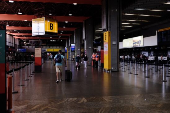 PF prendeu passageiro no aeroporto de Guarulhos, na Grande S&atilde;o Paulo