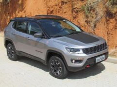 Preço base da versão Trailhawk do Jeep Compass é de R$ 211.990