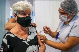 Entre as pessoas com idade de 65 a 69 anos, a cobertura já é de 42,46% e crescerá até agosto