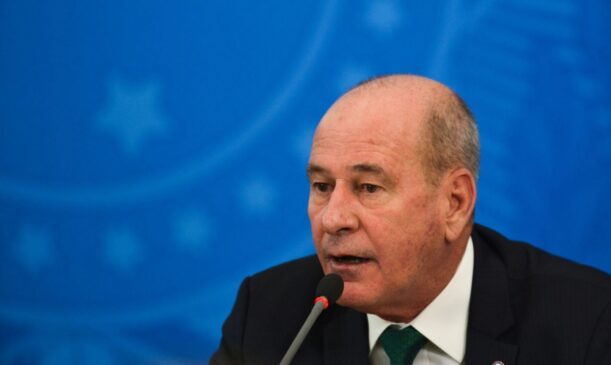 Ministro Fernando Azevedo e Silva entregou carta de demissão
