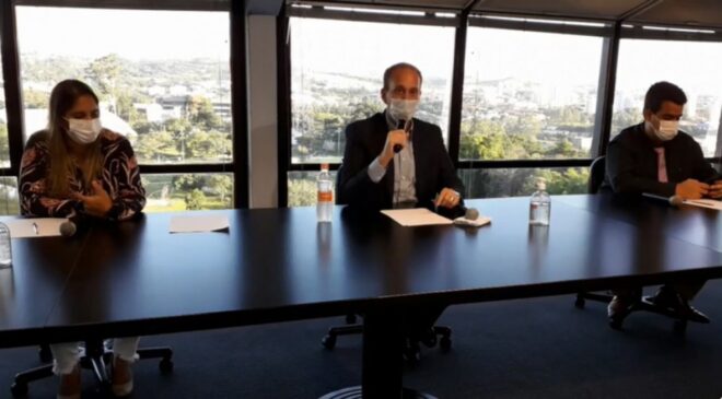 Prefeito Rodrigo Manga durante coletiva de imprensa na última quarta-feira em Sorocaba