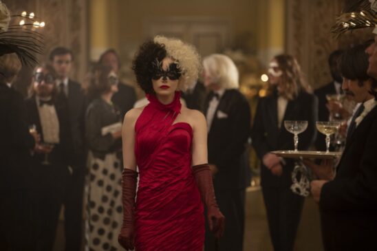 Emma Stone interpreta Cruella nos cinemas