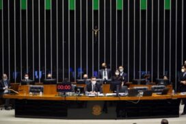 Proposta restabelece regras de antes da PEC da Bengala, de 2015, que elevou a aposentadoria compulsória dos ministros