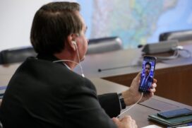 A ligação para o Palácio do Planalto, em Brasília, foi feita pelo ministro das Comunicações, Fábio Faria