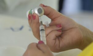 Apesar da atual recomendação, o SAGE admite que as orientações sobre o uso da quarta dose podem mudar no futuro