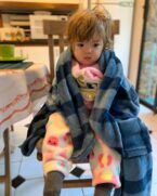 Clara Maria aparece em clique fofo de pijama