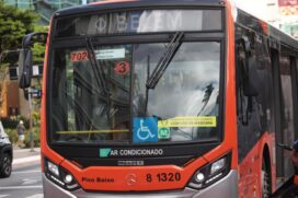 &Ocirc;nibus circula em S&atilde;o Paulo