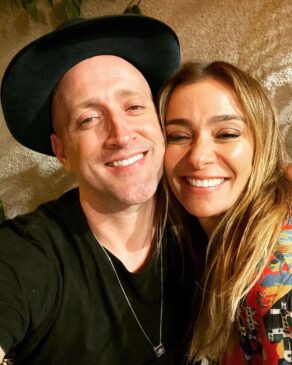 Mônica Martelli celebra estabilidade de Paulo Gustavo