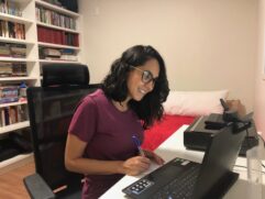 Lara se reinventou na pandemia, após um curso on-line, ela se prepara para estrear um espetáculo por meio da rede
