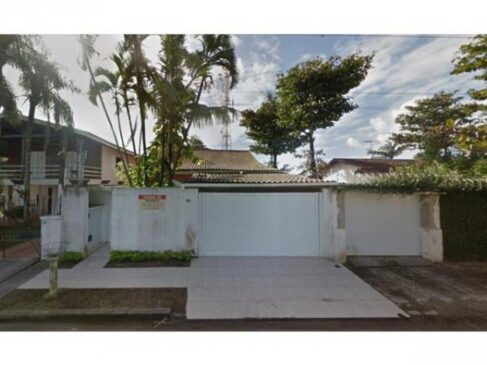 Com lance inicial de R$ 254,8 mil, uma casa no Guarujá é uma das oportunidades do leilão do Itaú