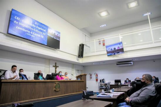 Durante a audiência pública, os vereadores de Taboão da Serra ouviram dois depoentes que haviam sido convocados pela CEI