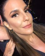 Ivete Sangalo lamentou mortes pela Covid no Brasil