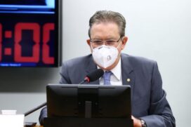Comiss&atilde;o aprova legaliza&ccedil;&atilde;o de Maconha para fins medicinais; deputado Luciano Ducci (PSB-PR) &eacute; o relator da Comiss&atilde;o
