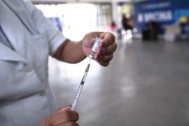 Mun&iacute;cipe que vai viajar para o exterior poder&aacute; receber dose de refor&ccedil;o da vacina contra a Covid em Embu das Artes