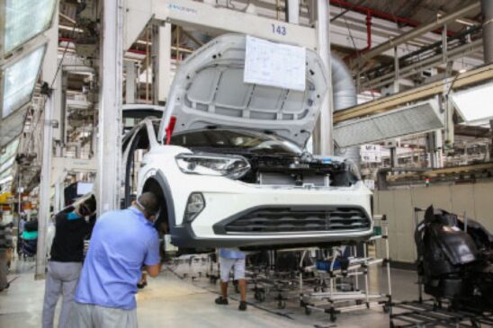 Por falta de chips, Volkswagen suspende produção em São Bernardo