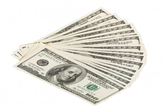 Interesse de investidores internacionais pelo d&oacute;lar diminuiu