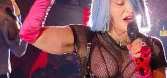 Madonna aparece com seios à mostra em apresentação.