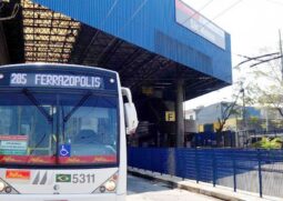 Terminal São Mateus recebeu a ação no dia anterior; terminal Jabaquara recebe a ação contra a homofobia hoje