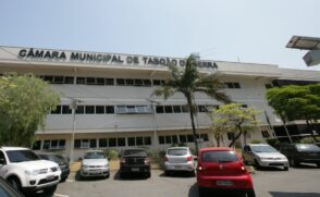 C&acirc;mara Municipal de Tabo&atilde;o da Serra