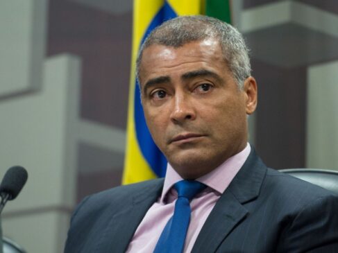 Decisão da Justiça do Rio de Janeiro colocou em leilão bens do ex-jogador, e atual senador pelo PL-RJ, Romário
