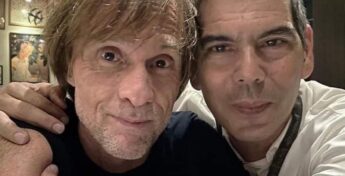 "Foi um presente. Aquele era o dia do meu aniversário e eu ganhei de presente a minha banda de volta", diz Dado Villa-Lobos.