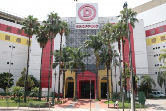O Shopping D tem uma posição estratégica na cidade de São Paulo, próximo ao principal terminal rodoviário da cidade