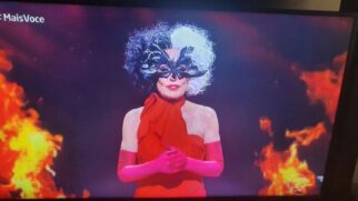 Ana Maria Braga apresenta o 'Mais Você' vestida de Cruella: 'Eu me identifico com ela'