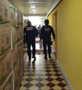 Policiais federais durante operação Covil-19 que investiga desvio de recurso de hospital de campanha de Guarulhos