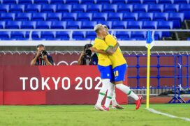Richarlison do Brasil comemora após marcar um dos três gols dele contra a Alemanha