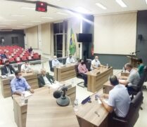 A Câmara Municipal interrompeu as sessões presenciais e o expediente integral há dois meses, no dia 26 de maio deste ano, devido à pandemia de Covid-19
