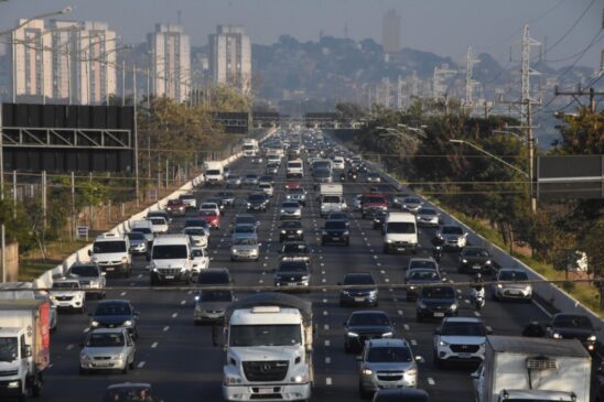 O governo federal estabeleceu metas para municípios reduzirem os acidentes de trânsito e irá premiar os que conseguirem cumprir
