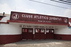 Fachada do campo do Juventus no bairro da Mooca