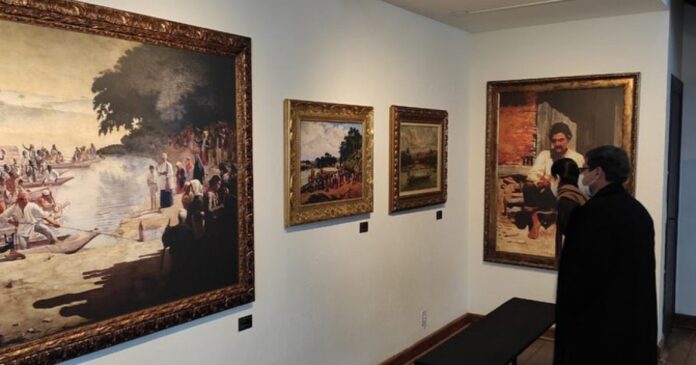 Na última quinta-feira (29) o prefeito da cidade, Dr. Cássio Habice Prado, visitou a exposição