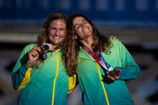 Martine Grael e Kahena Kunze se sagraram bicampeãs olímpicas