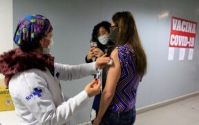 Vacina&ccedil;&atilde;o contra a Covid-19 no centro de S&atilde;o Paulo