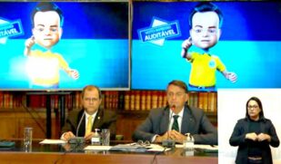 Coronel da reserva Eduardo Gomes da Silva durante live ao lado do presidente Jair Bolsonaro