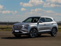 O Creta 2022 já está disponível nas concessionárias em três versões com motor 1.0 turbo e uma com propulsor 2.0. O 1.0 Platinum (foto) sai a R$ 135.490