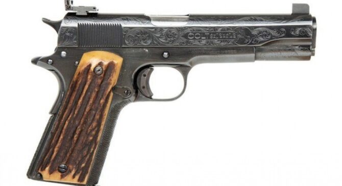 Das armas levadas pelos criminosos nesse período de cinco anos no estado, mais da metade (50,2%) eram revólveres e outros 30% eram pistolas