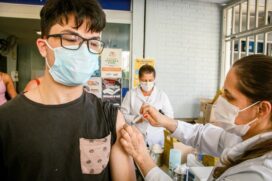Jovens de 15 a 17 anos começam a ser vacinados nesta semana em Taboão da Serra, na região sudoeste da Grande São Paulo