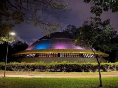 Planetário do Ibirapuera oferece sessões que simulam o céu noturno com detalhes impressionantes