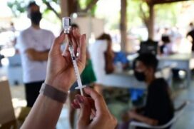 A vacina &eacute; destinada a m&eacute;dicos, enfermeiros e os demais trabalhadores que atuam na &aacute;rea no Estado