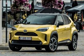 O Yaris Cross é feito na Toyota Motor Manufacturing France, na cidade de Valenciennes, e chega como um forte concorrente no crescente segmento de SUVs do segmento B