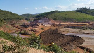 Rompimento da barragem da Samarco aconteceu em 5 de novembro de 2015; 19 pessoas morreram