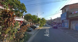 A v&iacute;tima levou ao menos seis tiros na avenida Sorocaba, no Capuava