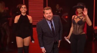Anitta canta com a rapper Saweetie