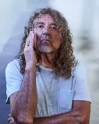 Robert Plant, vocalista da banda, continua em atividade